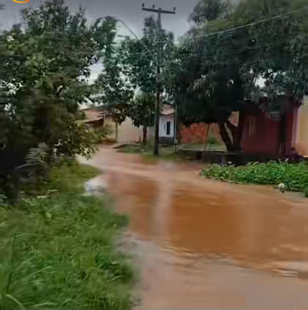 Mais um dia de alagamentos e transtornos em Imperatriz