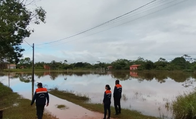 Riachos de Imperatriz transbordam e situação é crítica em vários bairros da cidade