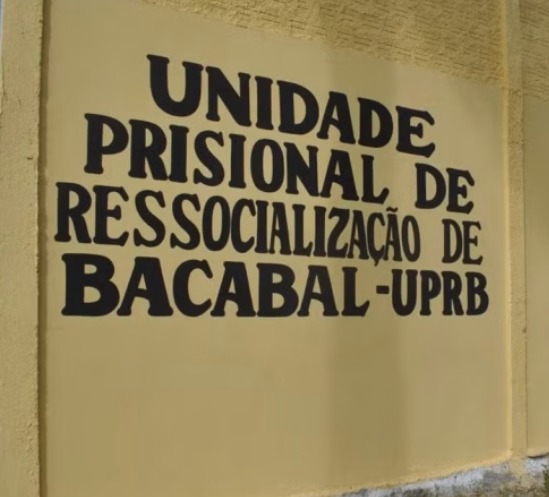 Mulher é presa tentando entrar em penitenciária com droga escondida nas partes íntimas